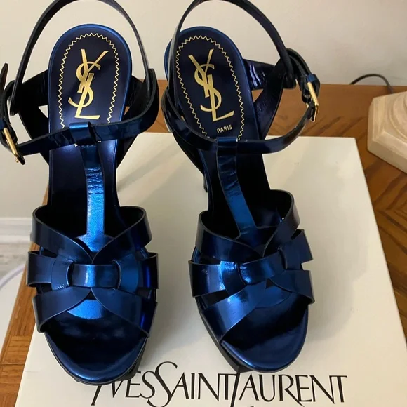 Yves Saint Laurent Tribute Midnight Blue Patent Leather Sandal 36.5 $ 1075.00 - Picture 5 of 10